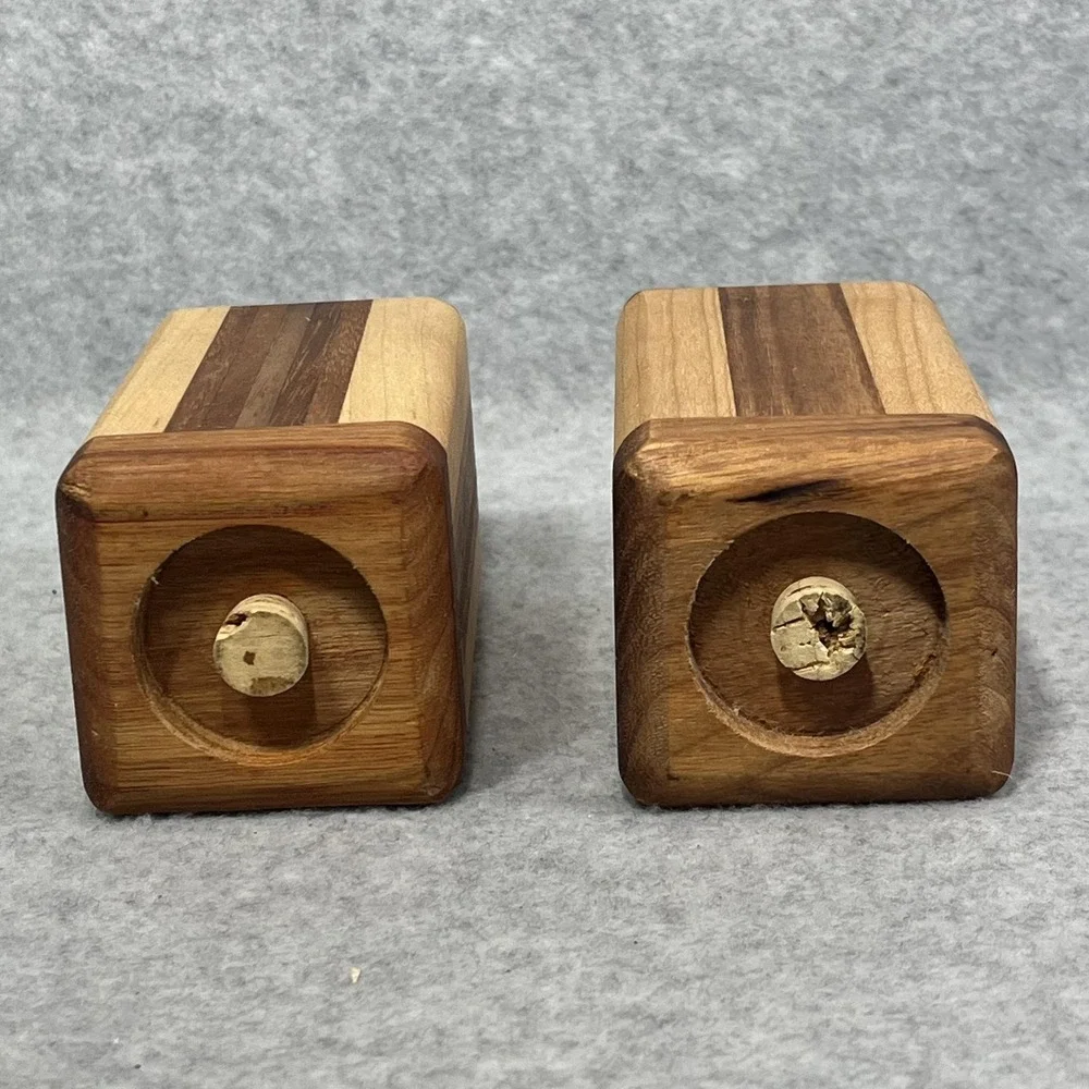 Handcrafted Wooden Salt &‎ Pepper Shakers Set Striped Wood Cork Stoppers Kitchen